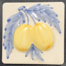 AZULEJO DECORATIVO LIMON CREMA BRILLO 10x10cm.