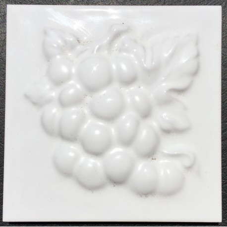 SHINY DECORATIVE WALL TILES UVAS BLANCO 10x10cm.
