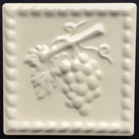 AZULEJO DECORATIVO UVA CREMA PLAIN 15x15cm